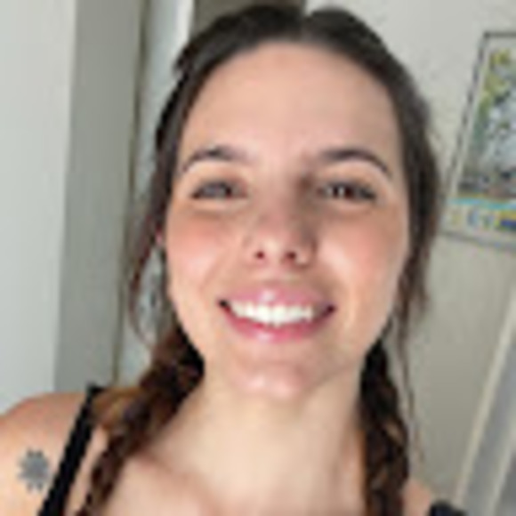 Meet your Posher, Maithê - Picture 1 of 1